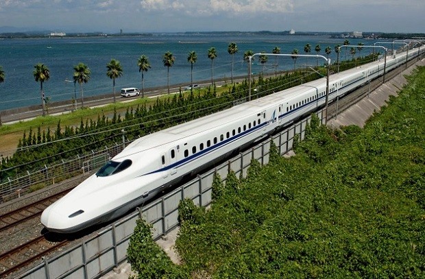 tour đi Nhật 2022 - tàu siêu tốc Shinkansen
