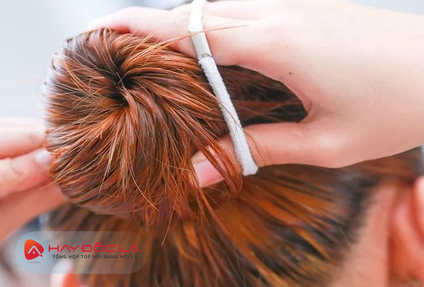 cách làm tóc xoăn tại nhà không cần máy - búi tóc